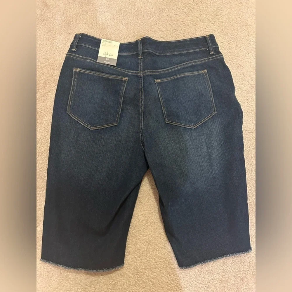 NWT - Style & CO. Size 10 Summer Vacation Bermuda Short Jean Denim - Picture 4 of 6